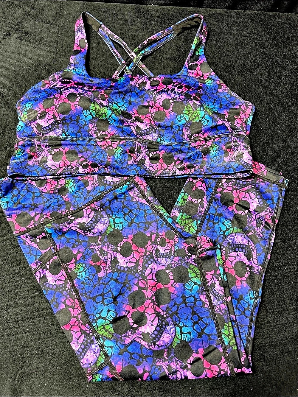 Constantly Varied Gear Shattered Skulls Bra & Capri Leggings XL & Large Like New